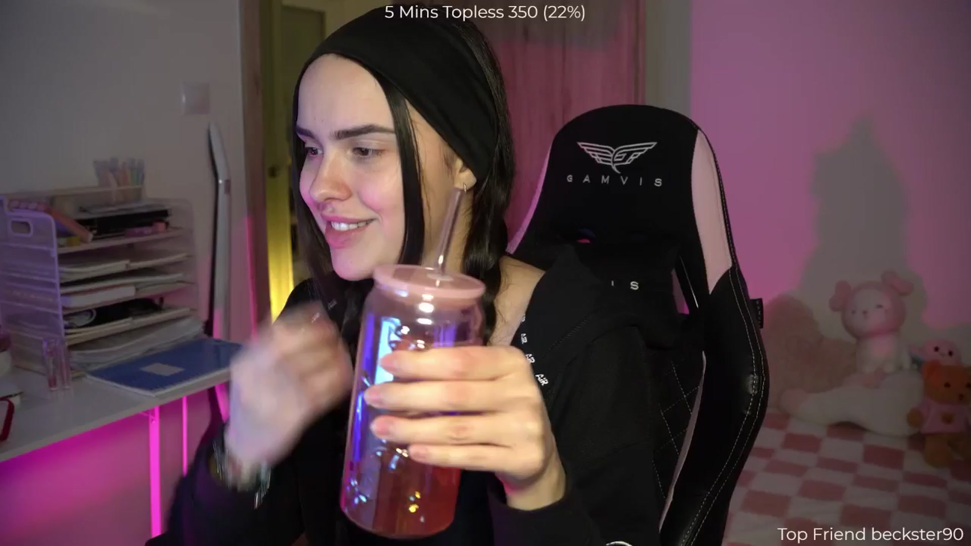 Gallery image thumbnail from NotYourNaomi's myfreecams stream on, 01/06/2026, 19:50 image 19 of 20