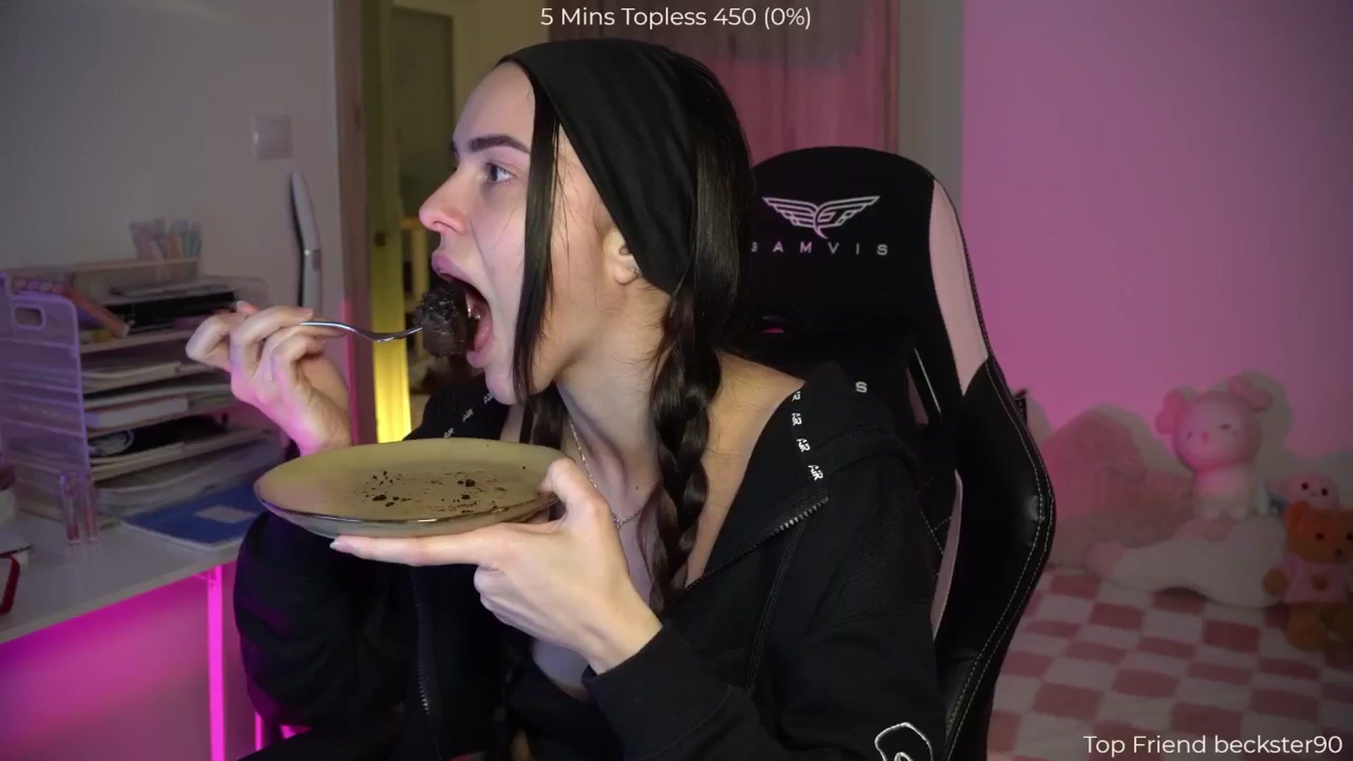 Gallery image thumbnail from NotYourNaomi's myfreecams stream on, 01/06/2026, 19:50 image 12 of 20