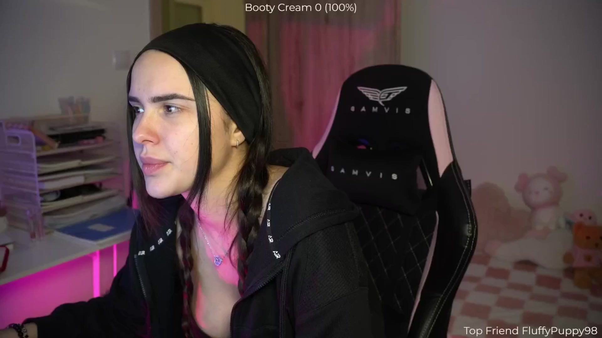 Gallery image thumbnail from NotYourNaomi's myfreecams stream on, 01/06/2026, 21:52 image 7 of 20