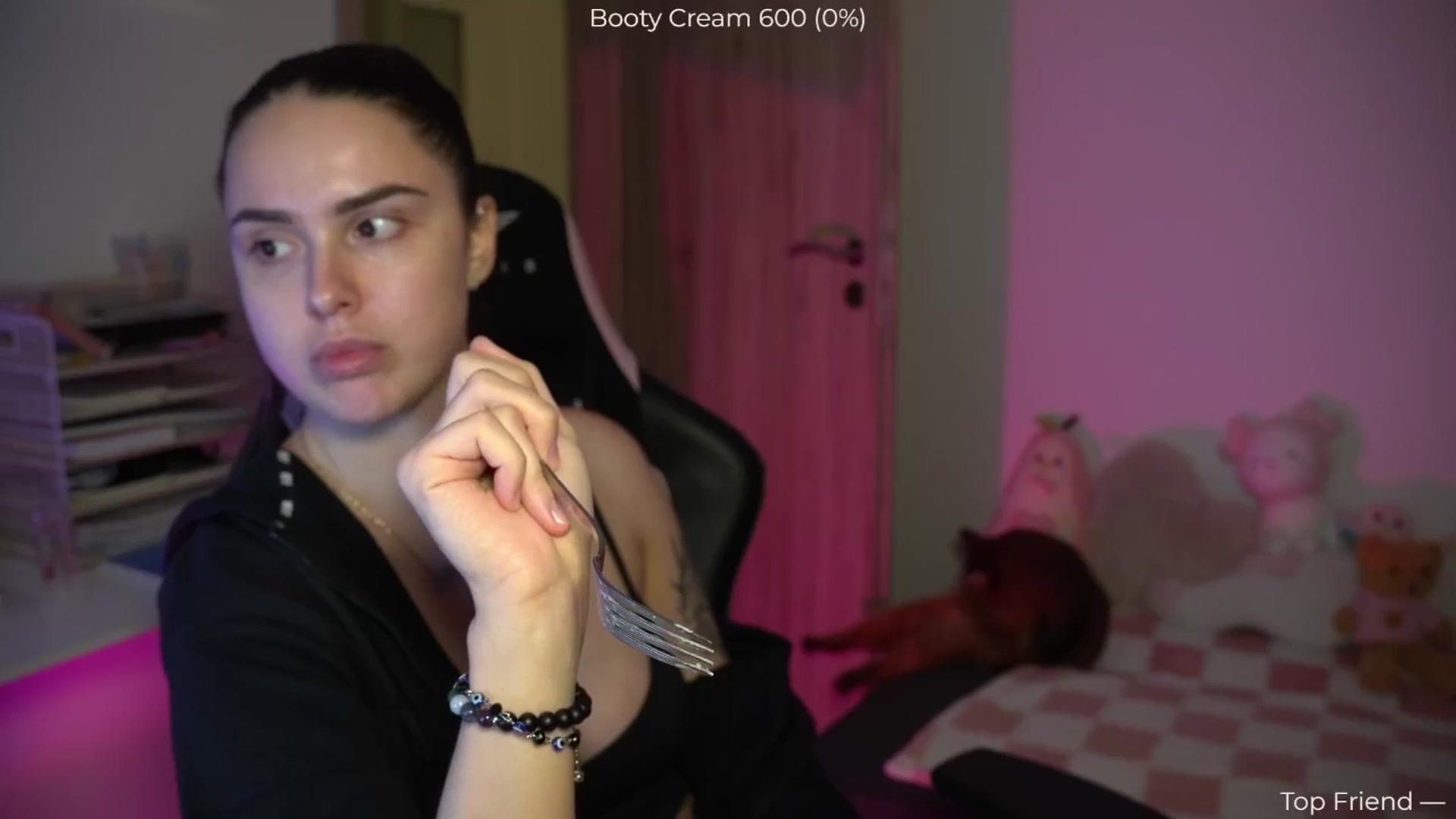 Gallery image thumbnail from NotYourNaomi's myfreecams stream on, 01/08/2026, 21:14 image 6 of 20