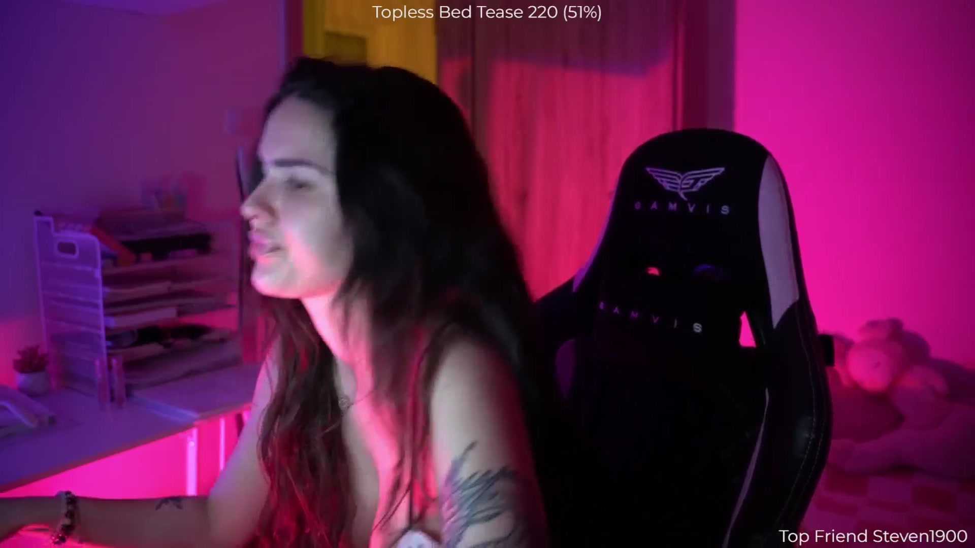Gallery image thumbnail from NotYourNaomi's myfreecams stream on, 01/26/2026, 21:05 image 17 of 20