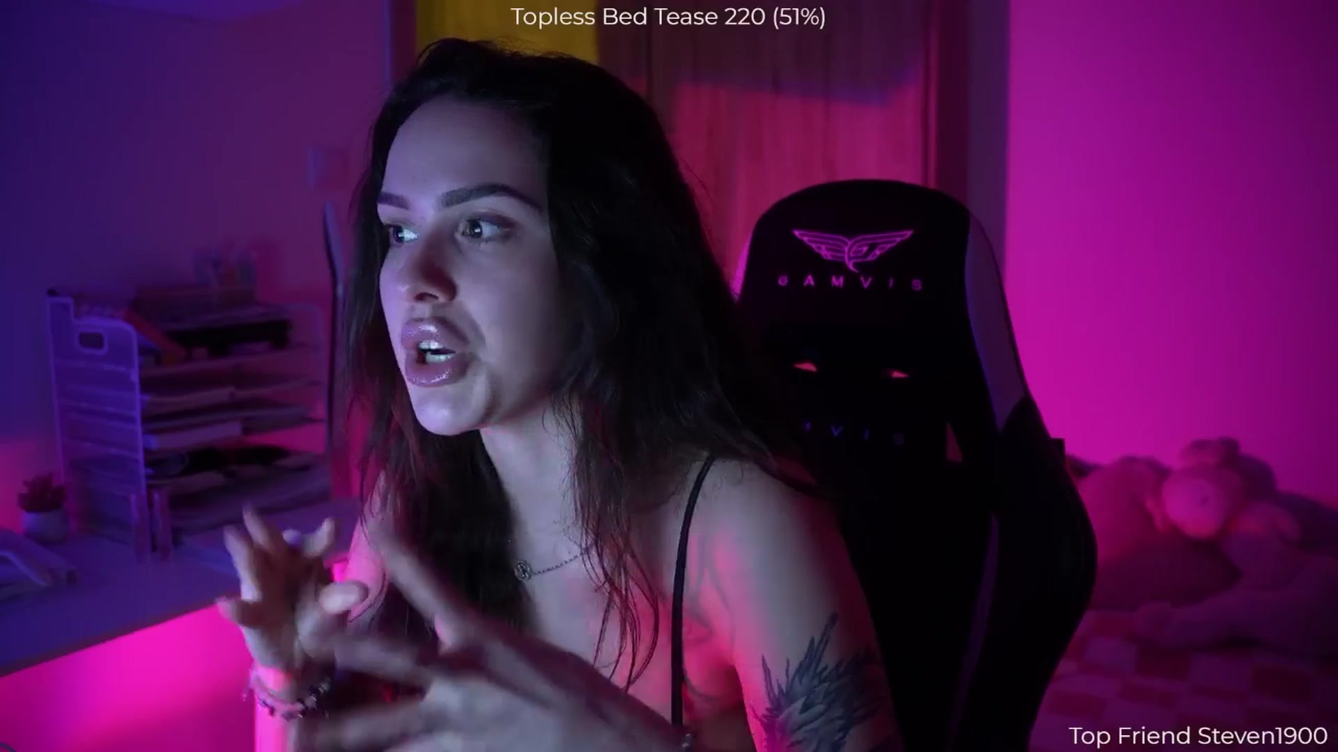 Gallery image thumbnail from NotYourNaomi's myfreecams stream on, 01/26/2026, 21:05 image 12 of 20