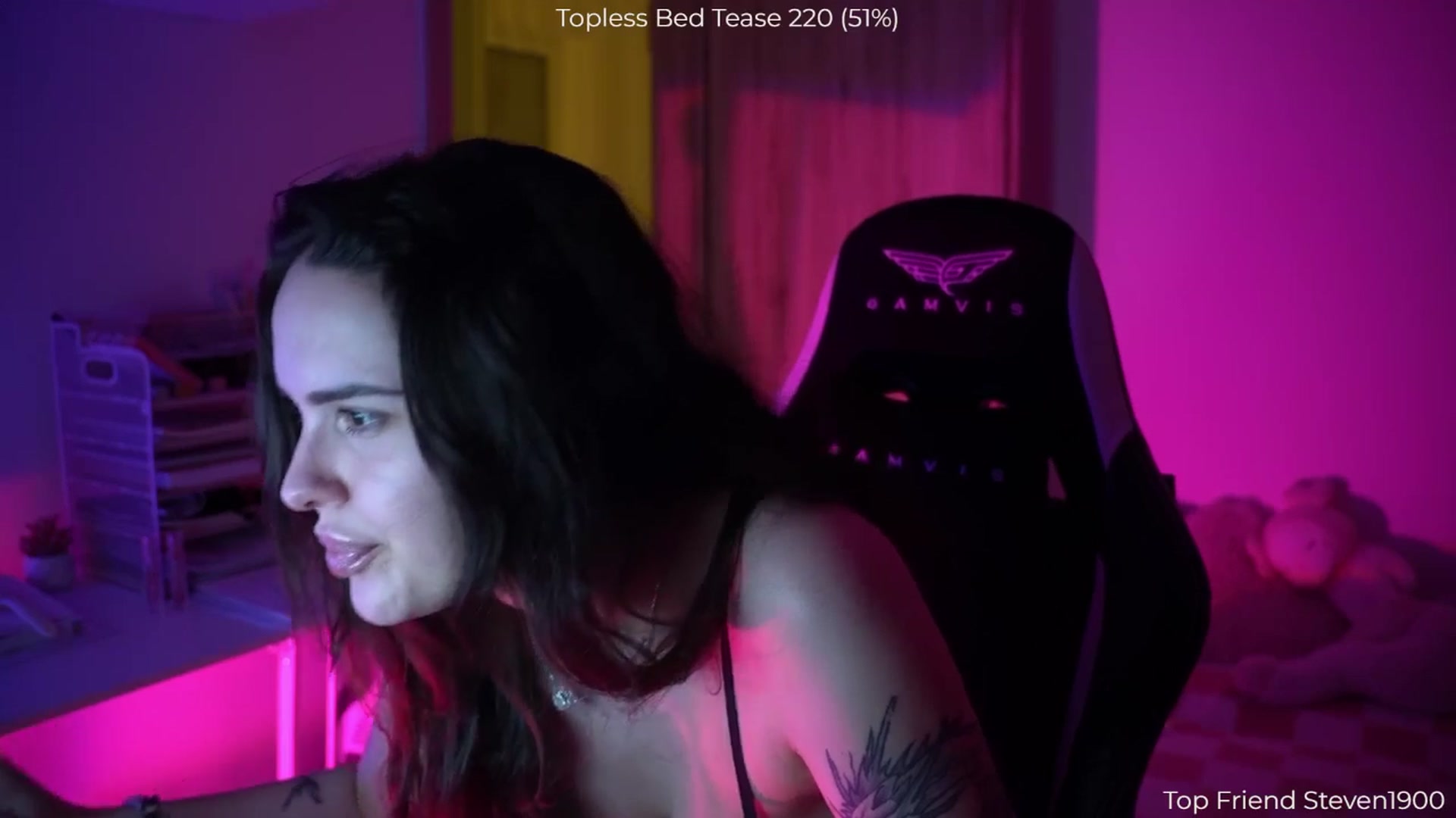 Gallery image thumbnail from NotYourNaomi's myfreecams stream on, 01/26/2026, 21:05 image 14 of 20