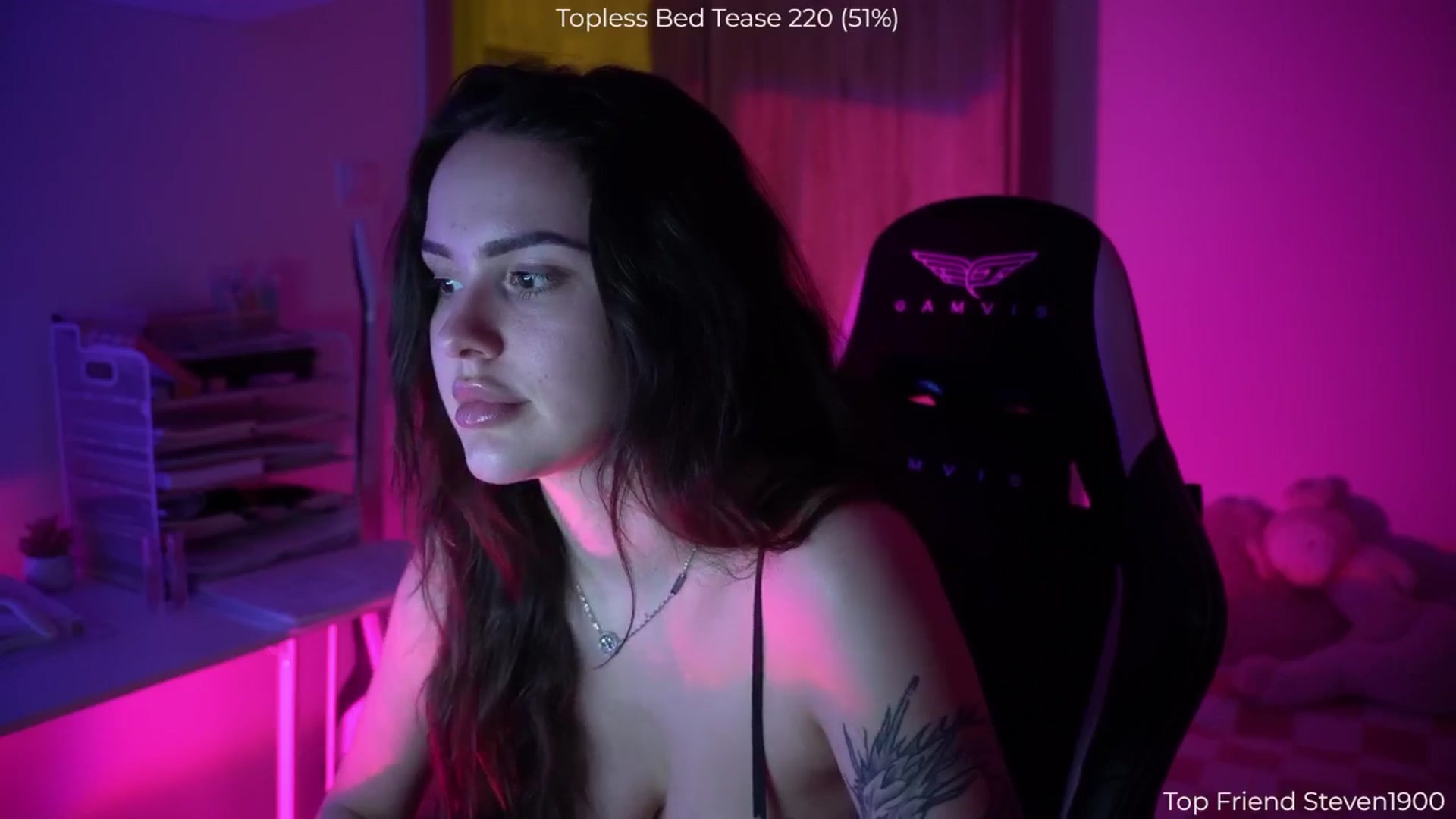 Gallery image thumbnail from NotYourNaomi's myfreecams stream on, 01/26/2026, 21:05 image 15 of 20