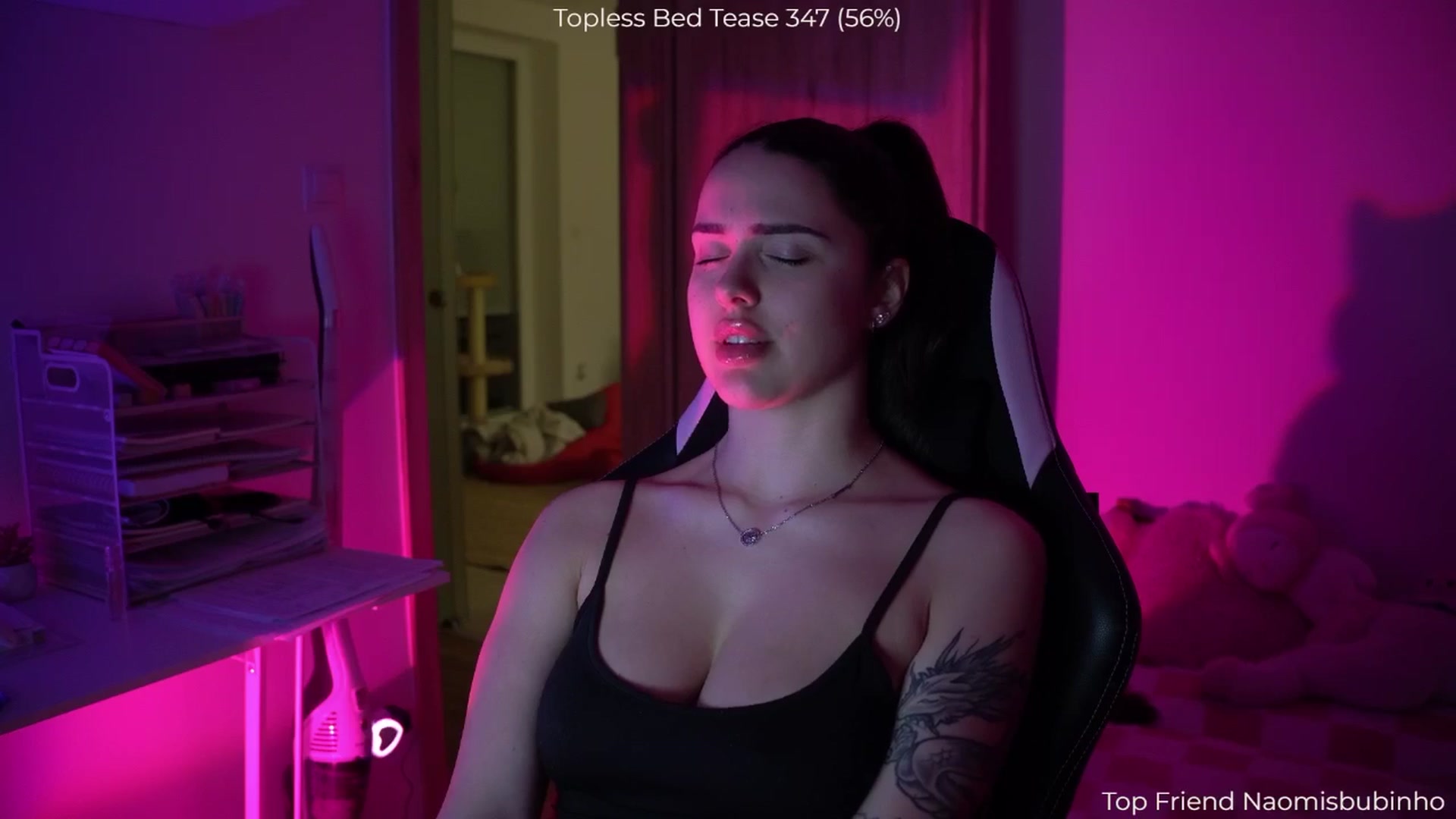 Gallery image thumbnail from NotYourNaomi's myfreecams stream on, 01/29/2026, 21:49 image 18 of 20
