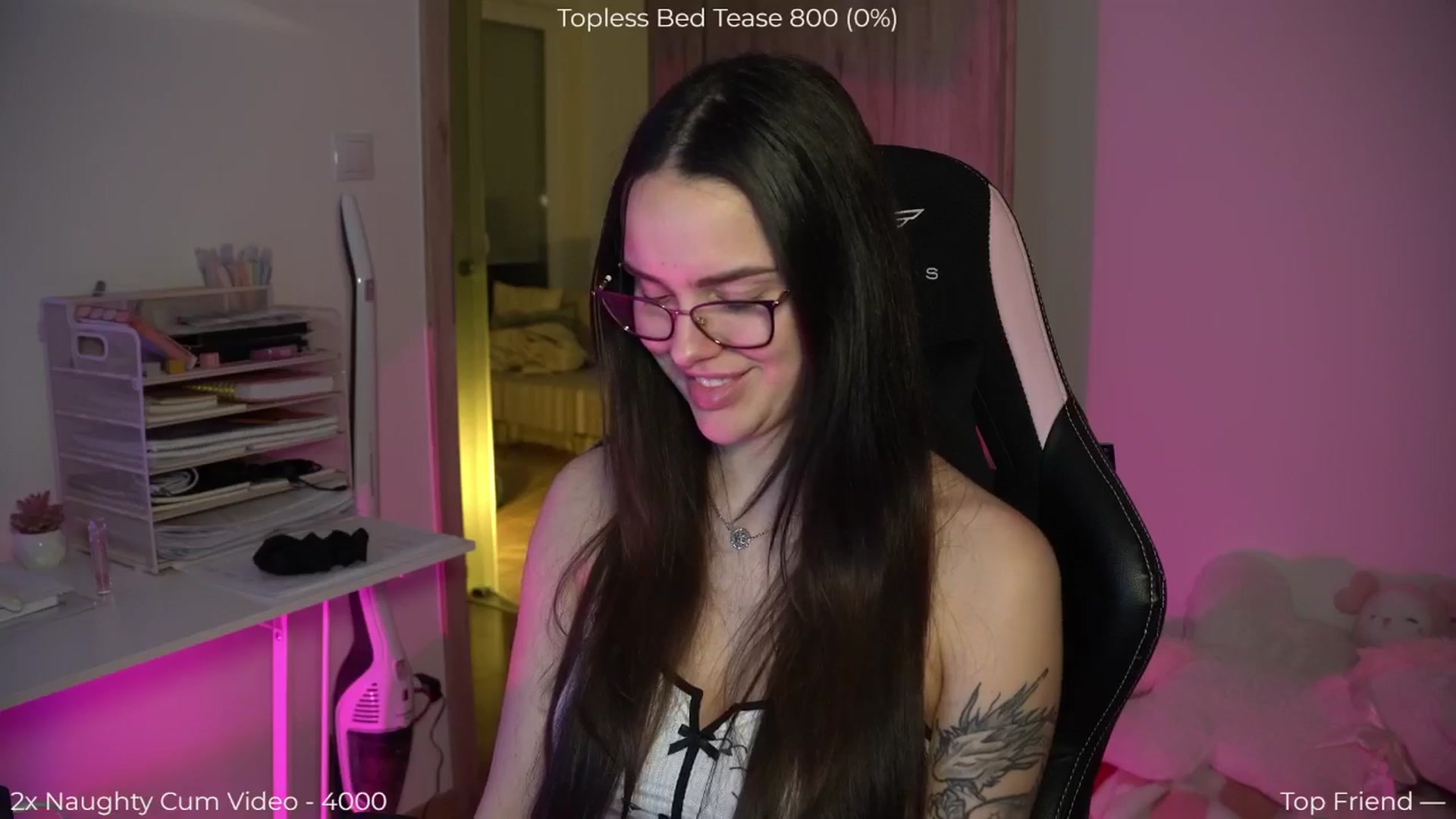 Gallery image thumbnail from NotYourNaomi's myfreecams stream on, 03/02/2026, 18:03 image 17 of 20