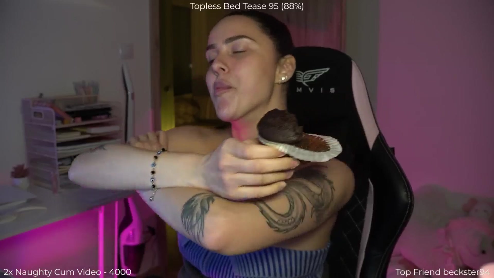 Gallery image thumbnail from NotYourNaomi's myfreecams stream on, 03/06/2026, 20:29 image 7 of 20