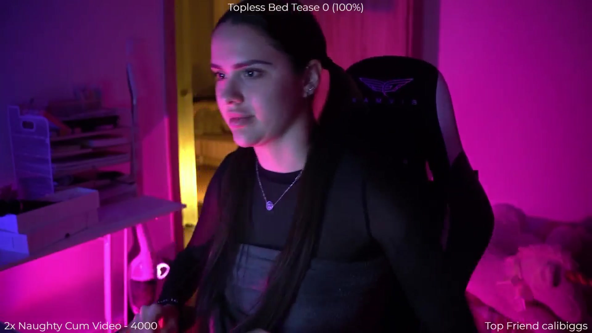 Gallery image thumbnail from NotYourNaomi's myfreecams stream on, 03/08/2026, 18:53 image 3 of 20