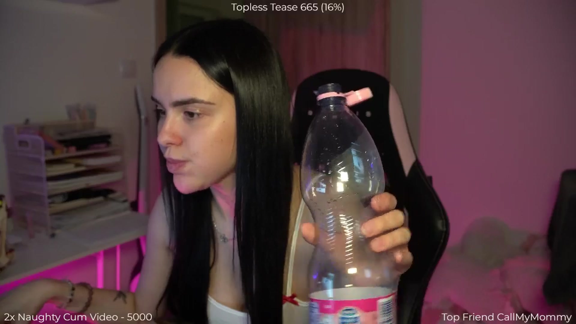 Gallery image thumbnail from NotYourNaomi's myfreecams stream on, 03/25/2026, 19:00 image 3 of 20