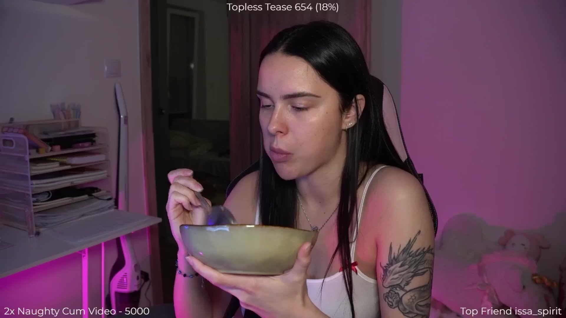 Gallery image thumbnail from NotYourNaomi's myfreecams stream on, 03/27/2026, 20:13 image 13 of 20
