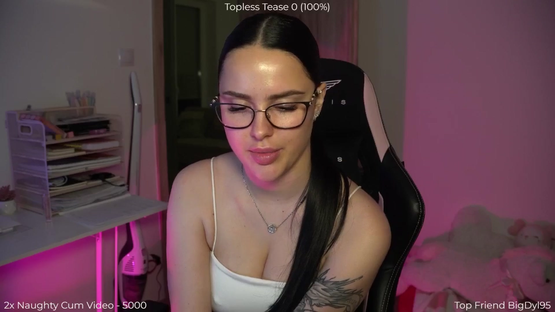 Gallery image thumbnail from NotYourNaomi's myfreecams stream on, 04/10/2026, 19:27 image 15 of 20