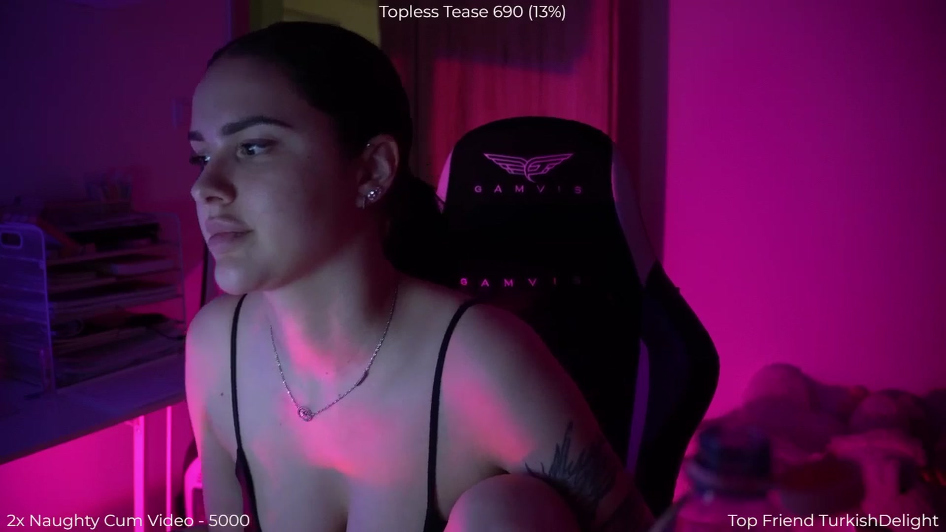Gallery image thumbnail from NotYourNaomi's myfreecams stream on, 04/16/2026, 21:03 image 10 of 20