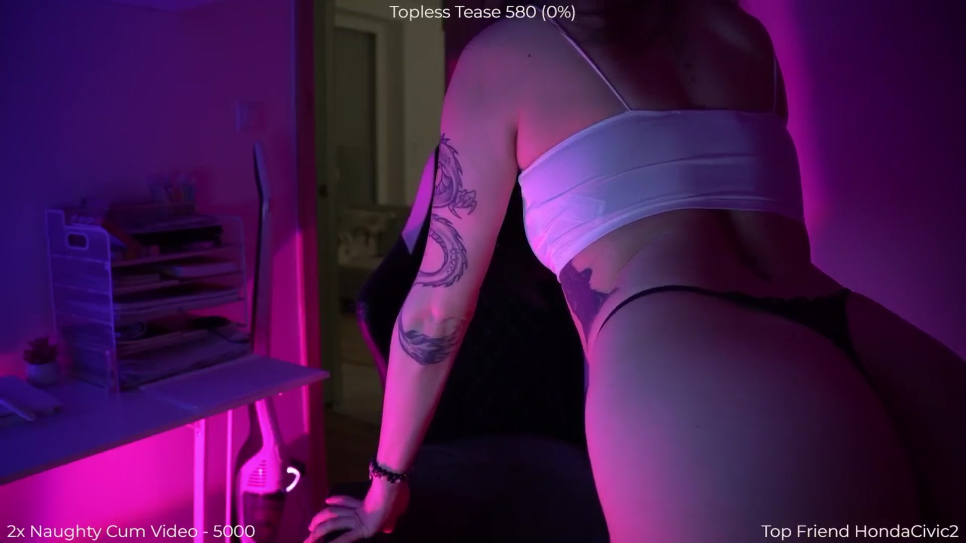 Gallery image thumbnail from NotYourNaomi's myfreecams stream on, 04/19/2026, 21:12 image 7 of 20