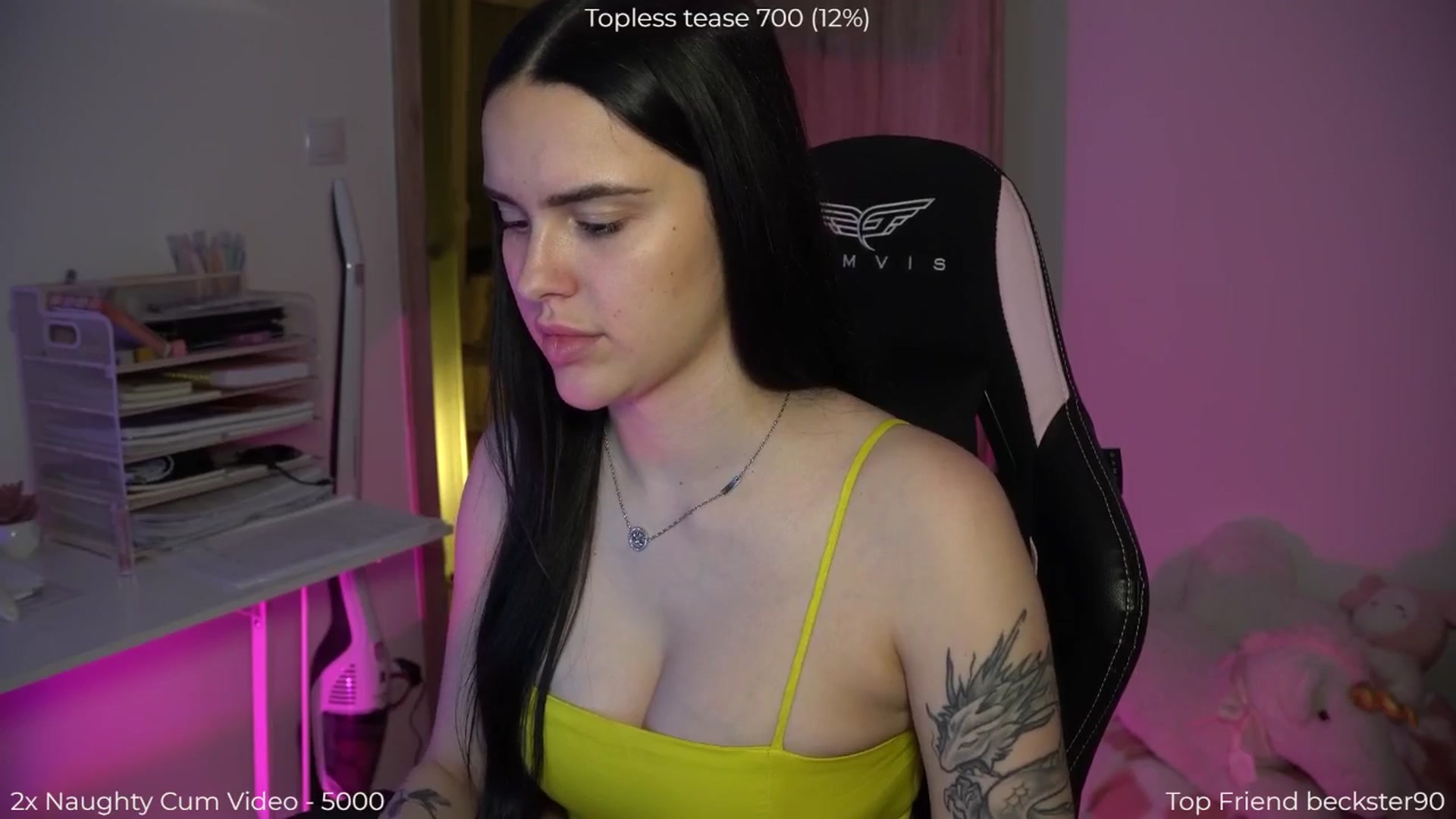 Gallery image thumbnail from NotYourNaomi's myfreecams stream on, 04/22/2026, 20:43 image 5 of 20