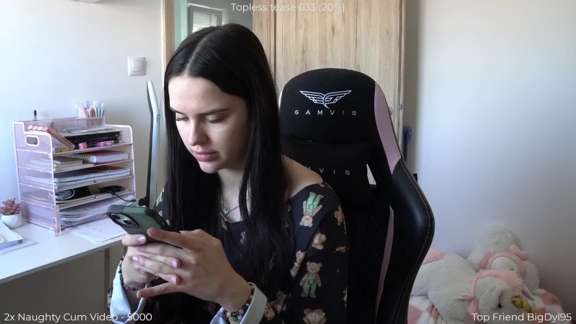 Gallery image thumbnail from NotYourNaomi's myfreecams stream on, 04/24/2026, 11:20 image 11 of 20