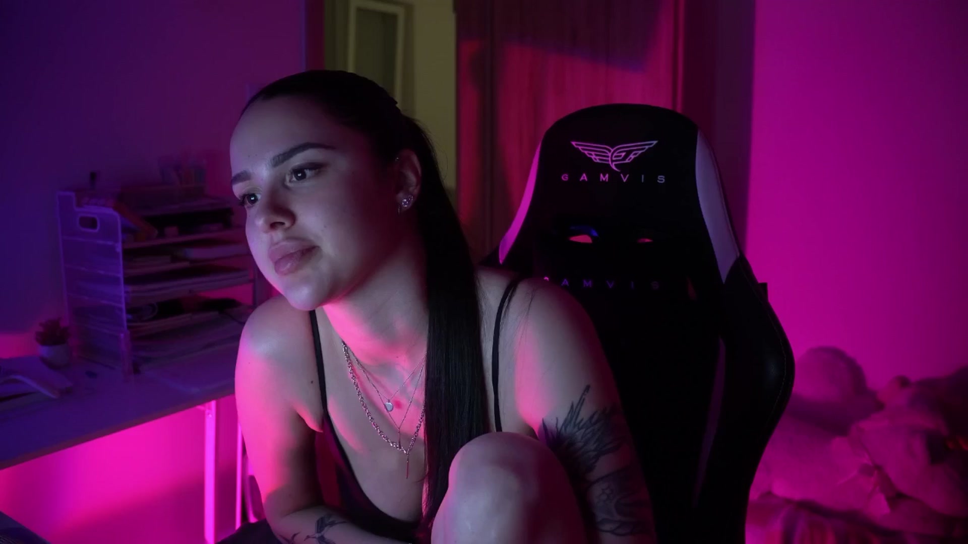 Gallery image thumbnail from NotYourNaomi's myfreecams stream on, 04/27/2026, 21:20 image 1 of 20