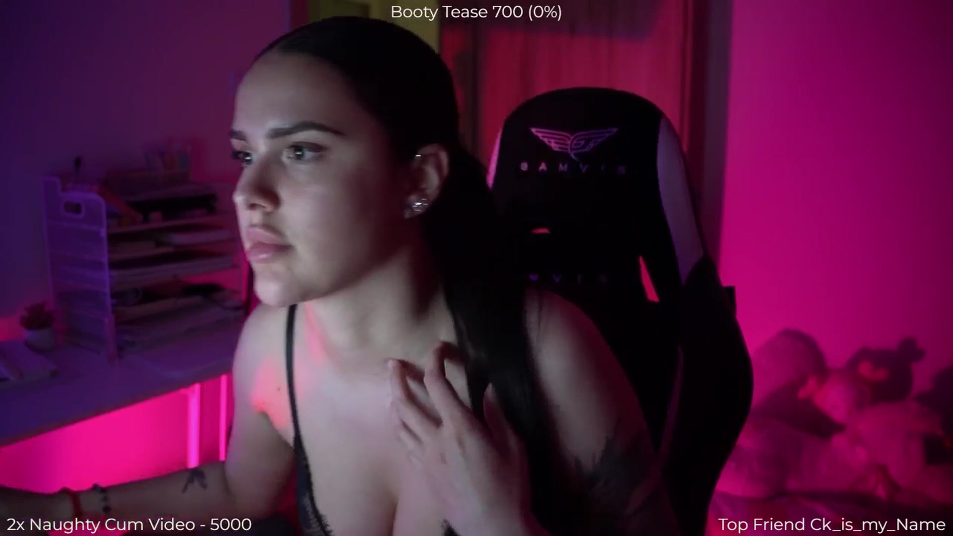 Gallery image thumbnail from NotYourNaomi's myfreecams stream on, 04/28/2026, 21:09 image 18 of 20