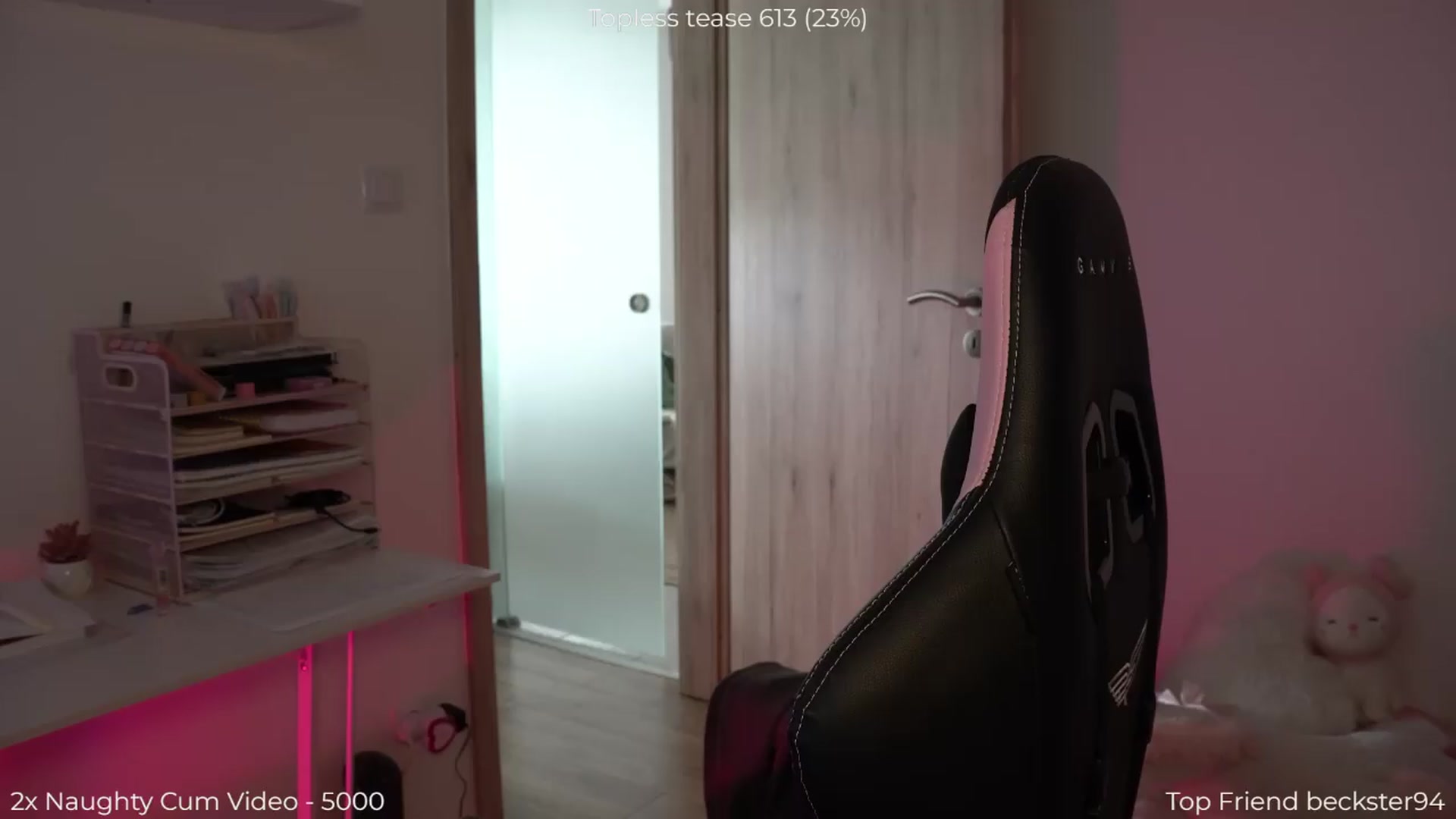 Gallery image thumbnail from NotYourNaomi's myfreecams stream on, 05/15/2026, 13:59 image 5 of 20