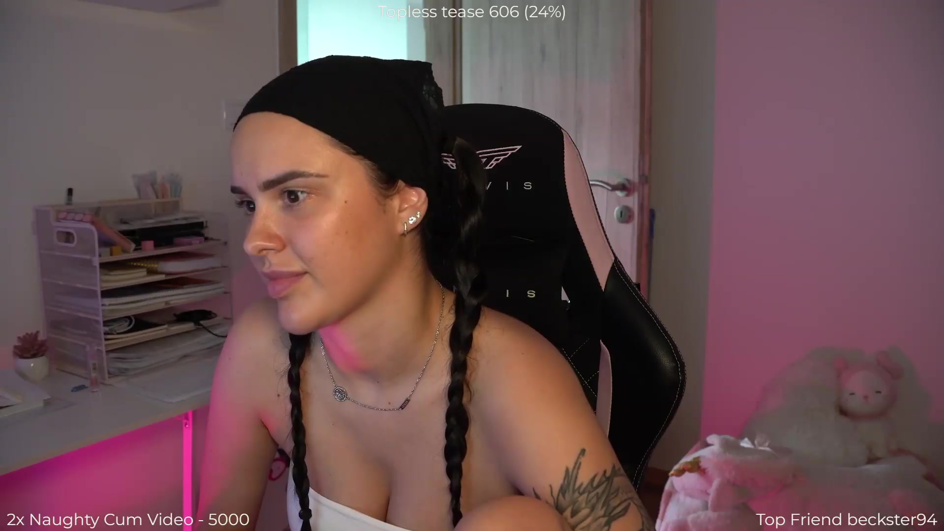 Gallery image thumbnail from NotYourNaomi's myfreecams stream on, 05/15/2026, 13:59 image 15 of 20