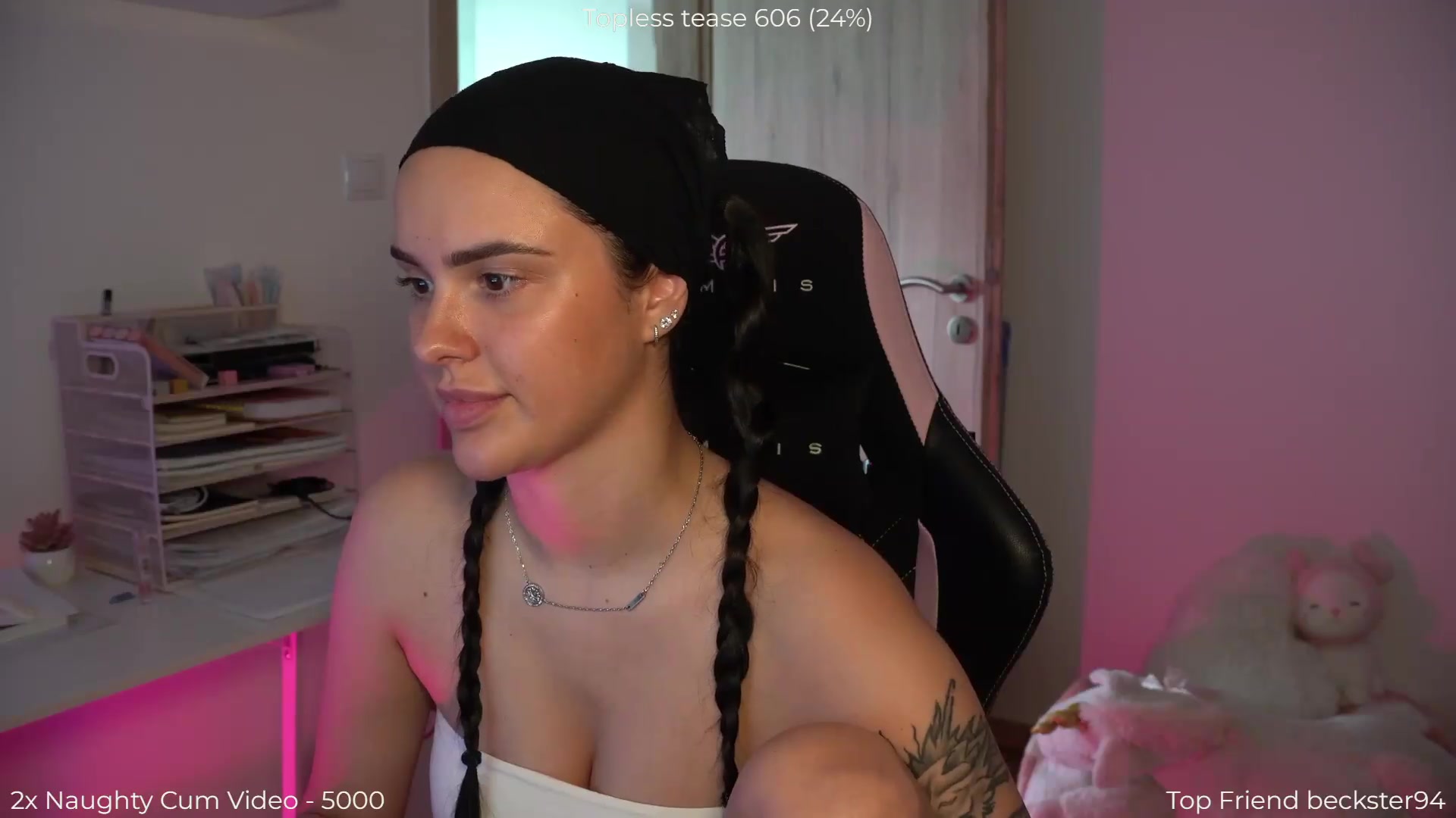 Gallery image thumbnail from NotYourNaomi's myfreecams stream on, 05/15/2026, 13:59 image 14 of 20