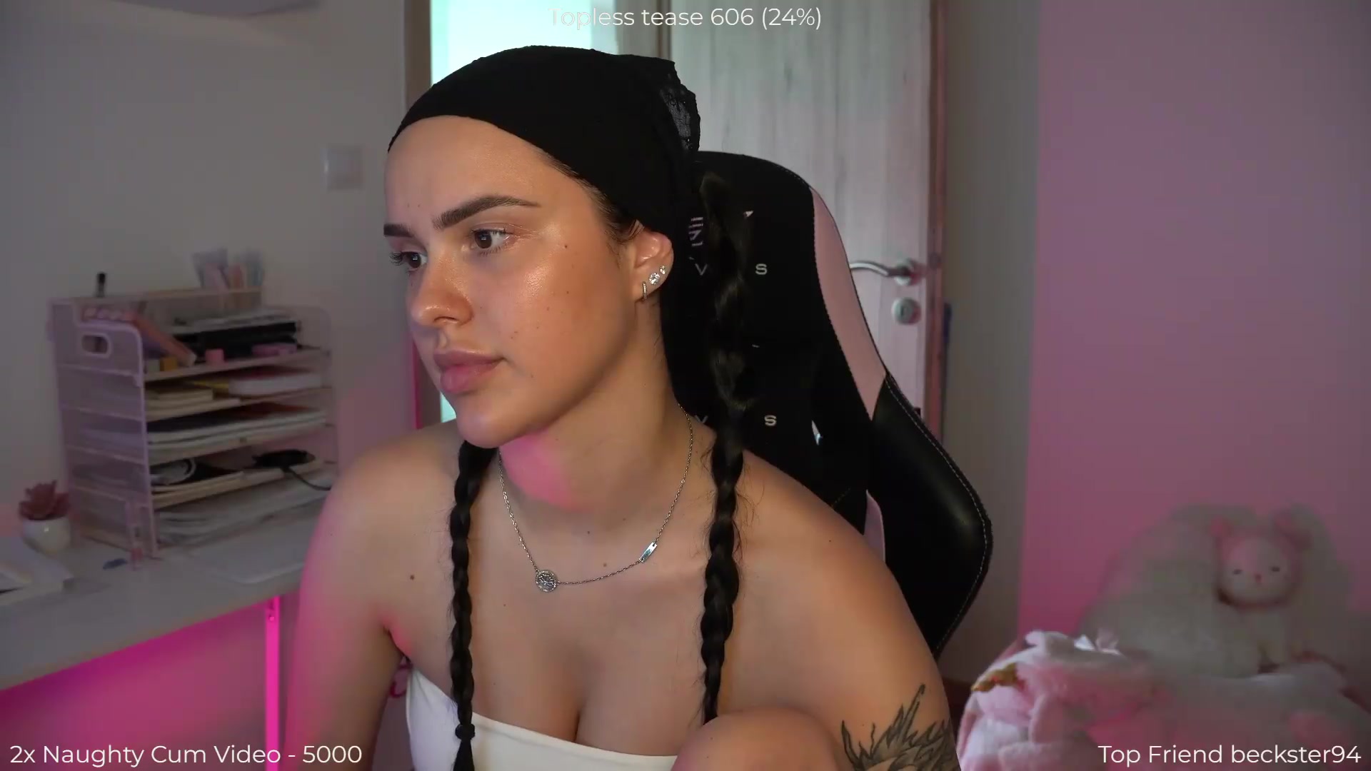 Gallery image thumbnail from NotYourNaomi's myfreecams stream on, 05/15/2026, 13:59 image 12 of 20