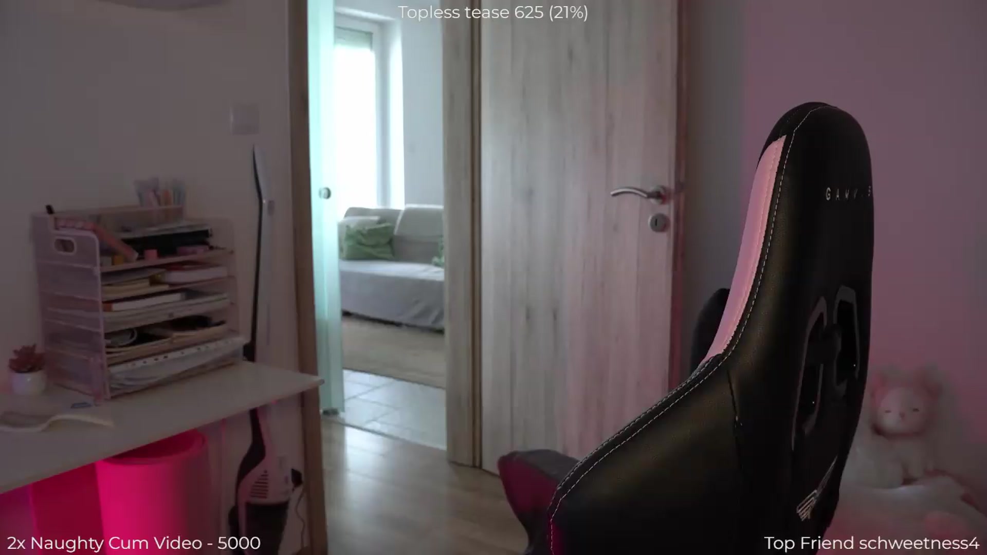 Gallery image thumbnail from NotYourNaomi's myfreecams stream on, 05/21/2026, 10:43 image 11 of 20