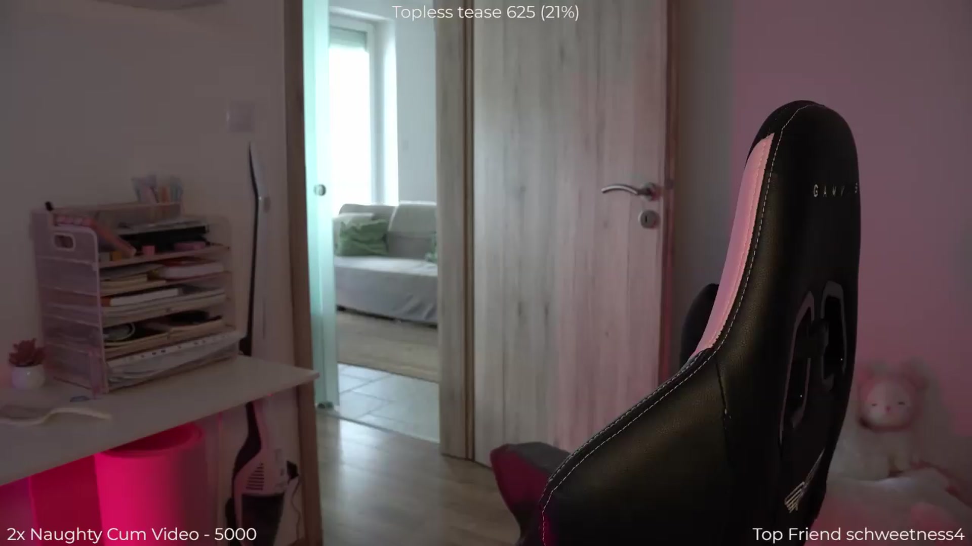 Gallery image thumbnail from NotYourNaomi's myfreecams stream on, 05/21/2026, 10:43 image 16 of 20