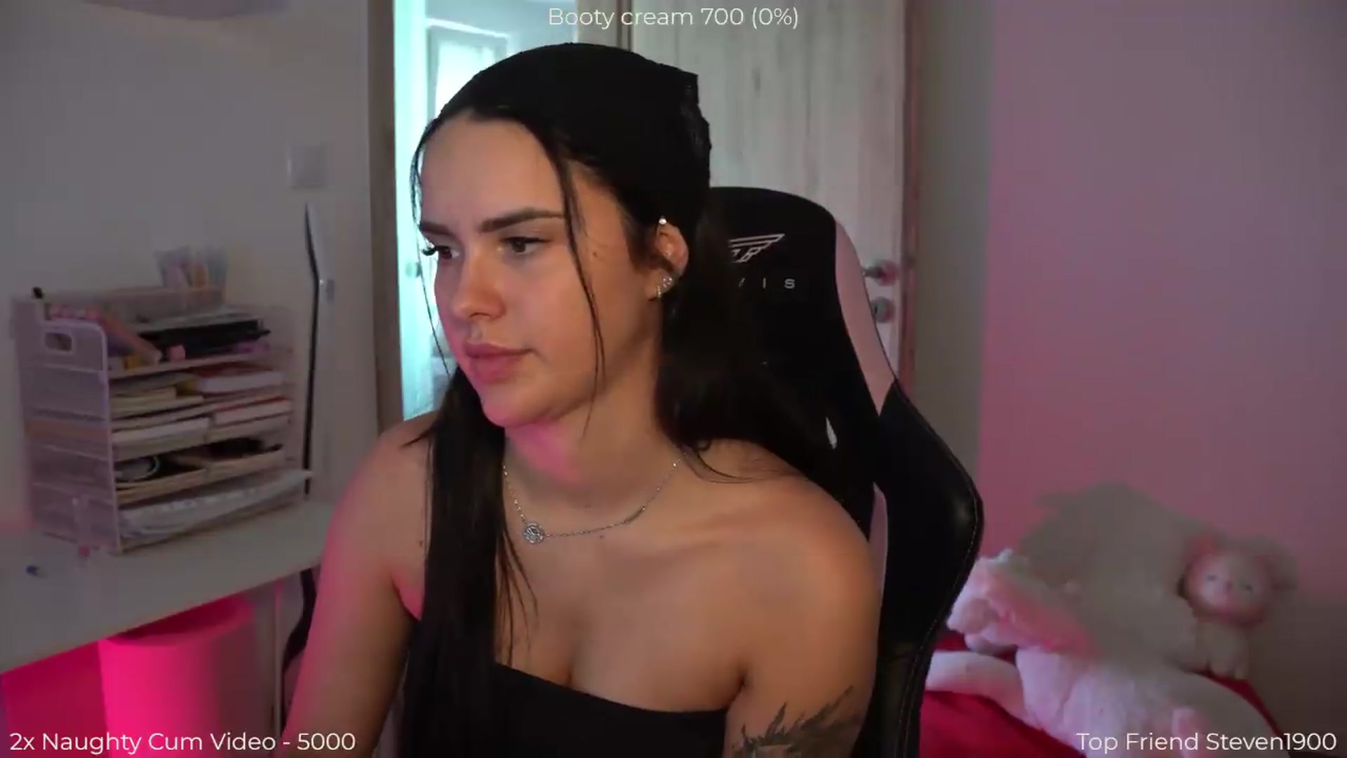 Gallery image thumbnail from NotYourNaomi's myfreecams stream on, 05/28/2026, 12:53 image 11 of 20