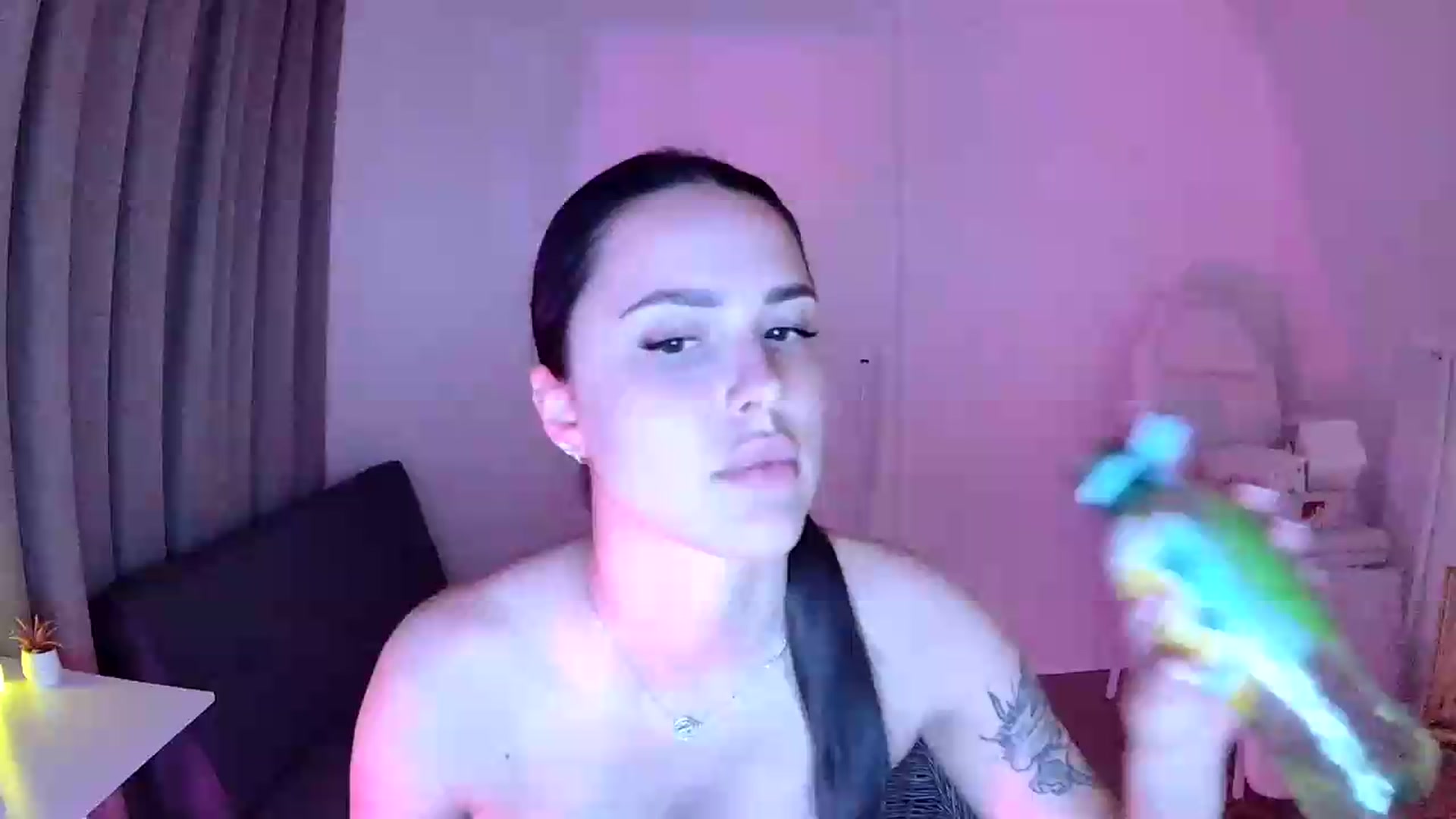 Gallery image thumbnail from NotYourNaomi's myfreecams stream on, 06/01/2026, 21:27 image 1 of 20