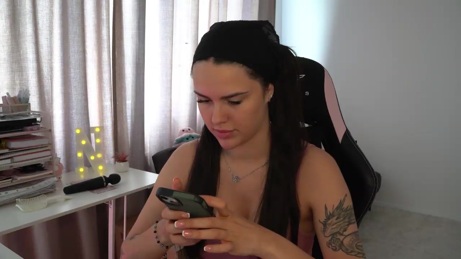 Gallery image thumbnail from NotYourNaomi's myfreecams stream on, 06/05/2026, 07:43 image 3 of 20