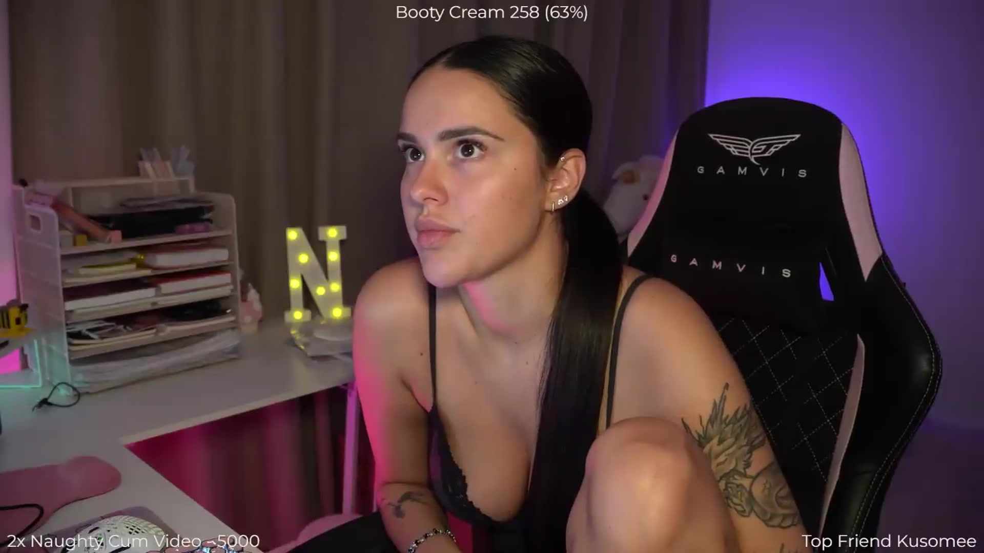 Gallery image thumbnail from NotYourNaomi's myfreecams stream on, 07/26/2026, 21:46 image 18 of 20