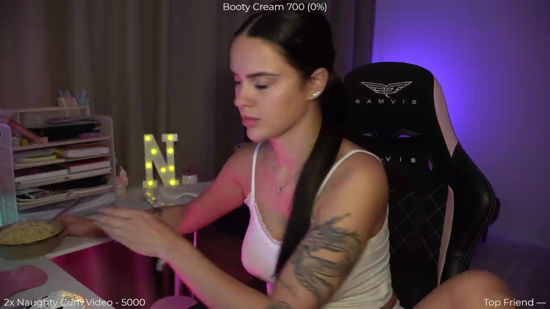 Gallery image thumbnail from NotYourNaomi's myfreecams stream on, 07/28/2026, 21:01 image 2 of 20
