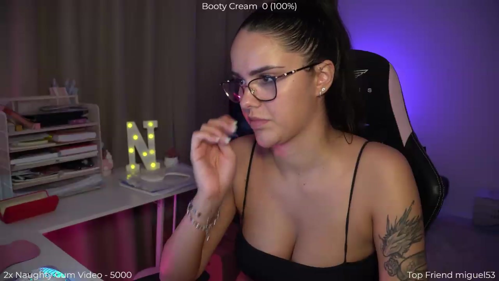 Gallery image thumbnail from NotYourNaomi's myfreecams stream on, 08/23/2026, 20:23 image 4 of 20