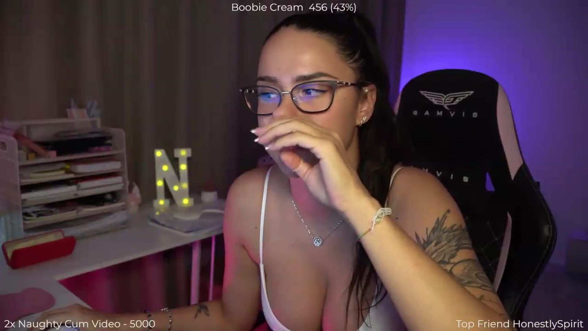 Gallery image thumbnail from NotYourNaomi's myfreecams stream on, 08/25/2026, 20:14 image 18 of 20