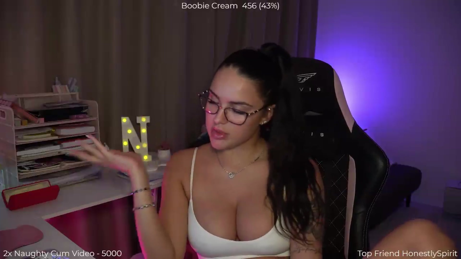 Gallery image thumbnail from NotYourNaomi's myfreecams stream on, 08/25/2026, 20:14 image 16 of 20
