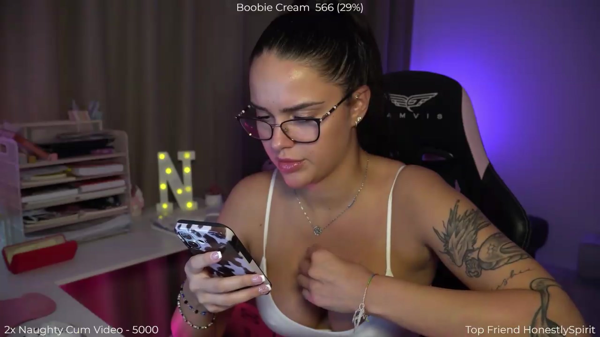 Gallery image thumbnail from NotYourNaomi's myfreecams stream on, 08/25/2026, 20:14 image 4 of 20