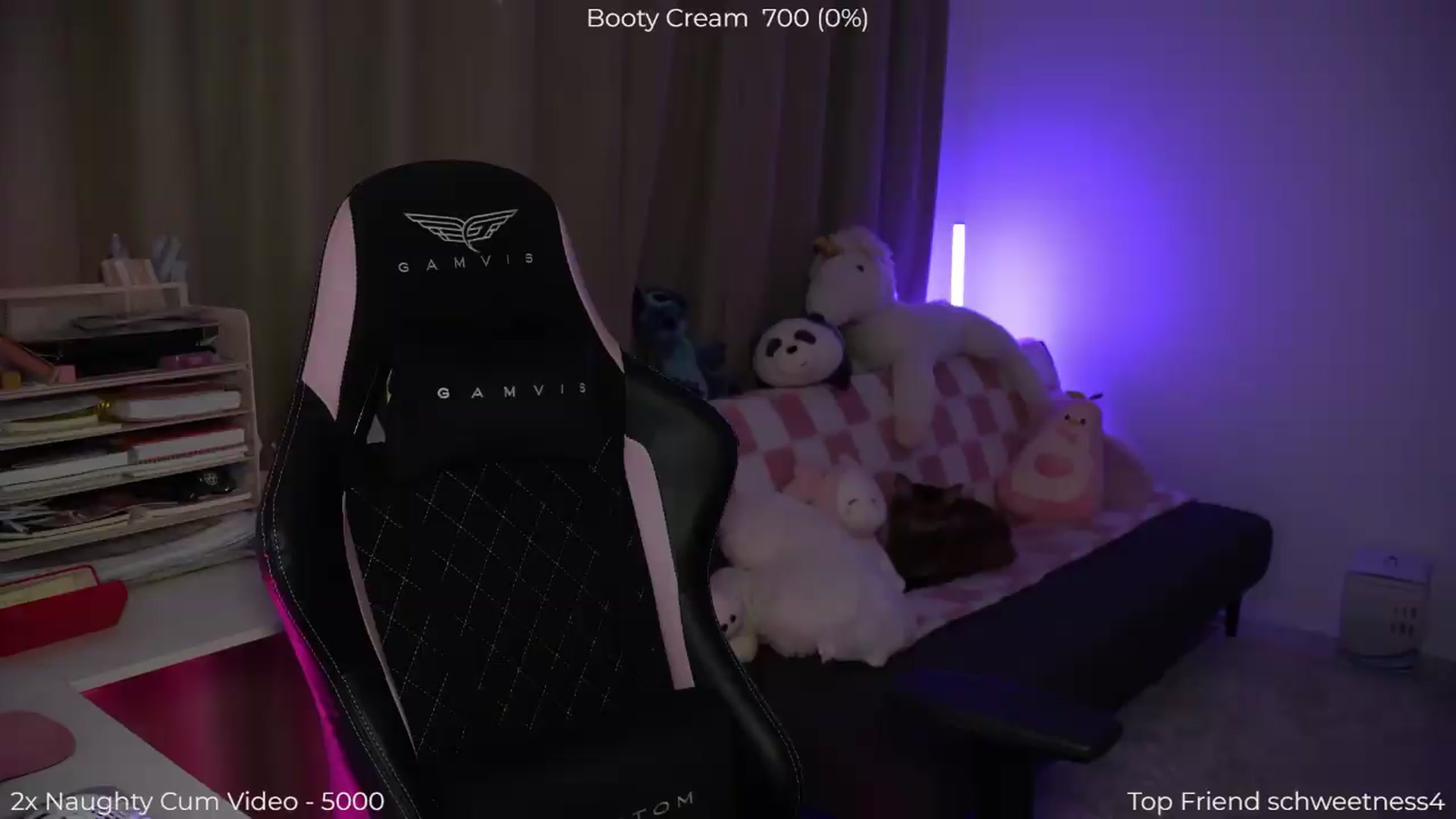 Gallery image thumbnail from NotYourNaomi's myfreecams stream on, 08/25/2026, 21:02 image 4 of 20