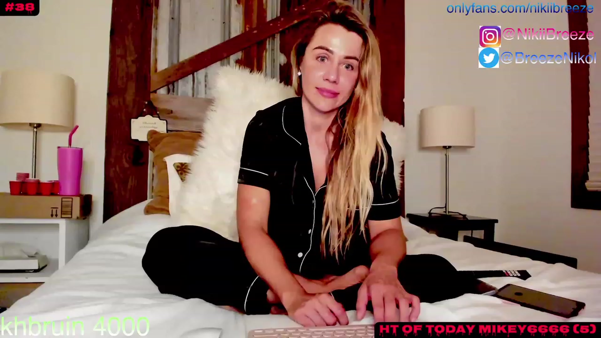 Gallery image thumbnail from Not_N's myfreecams stream on, 08/10/2023, 07:46 image 16 of 20