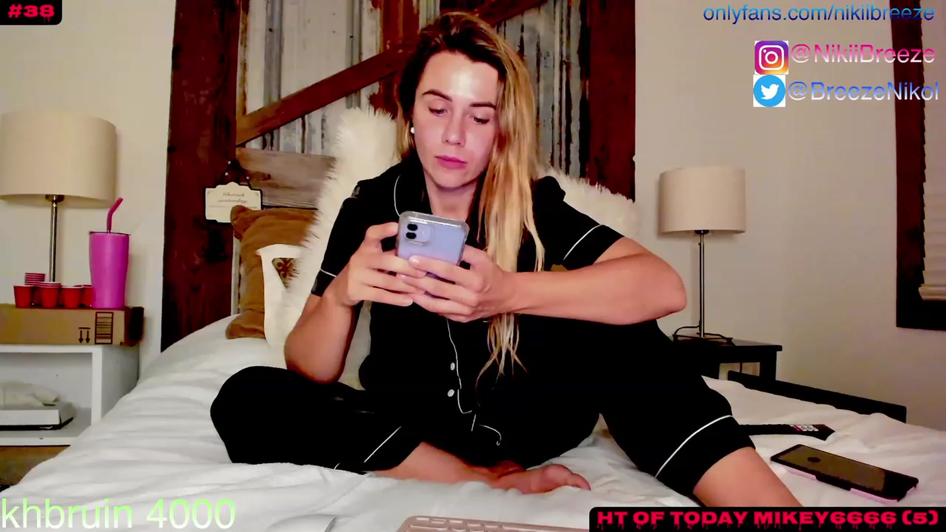 Gallery image thumbnail from Not_N's myfreecams stream on, 08/10/2023, 07:46 image 15 of 20