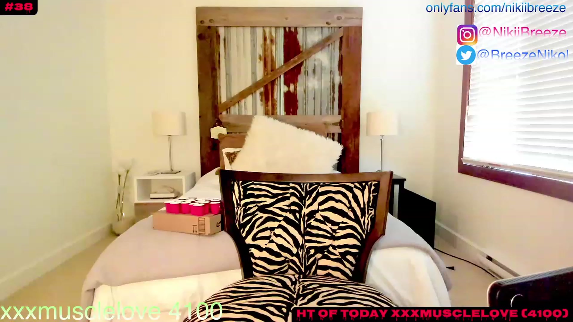 Gallery image thumbnail from Not_N's myfreecams stream on, 08/11/2023, 02:34 image 12 of 20