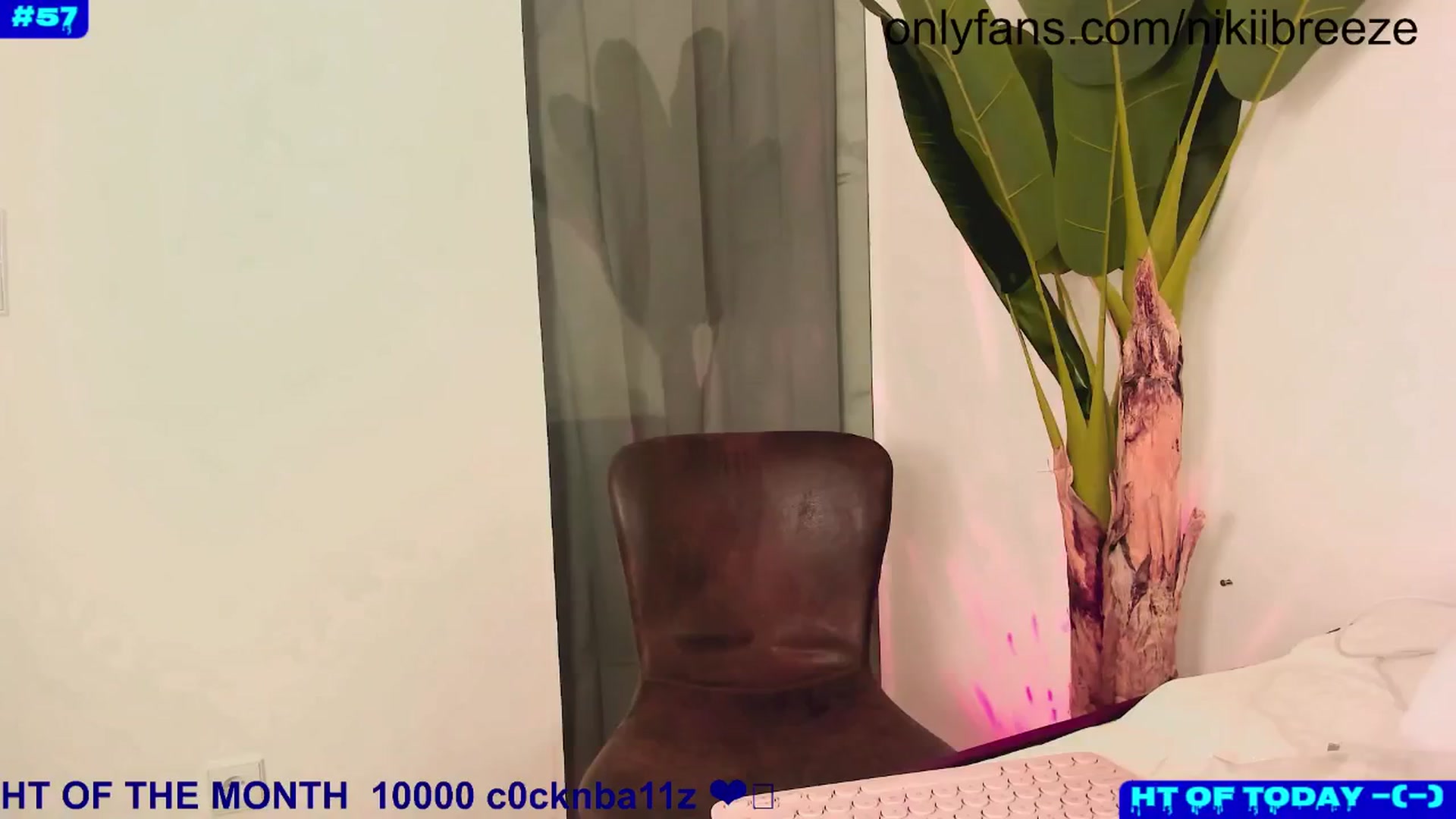 Gallery image thumbnail from Not_N's myfreecams stream on, 09/26/2024, 15:49 image 3 of 20