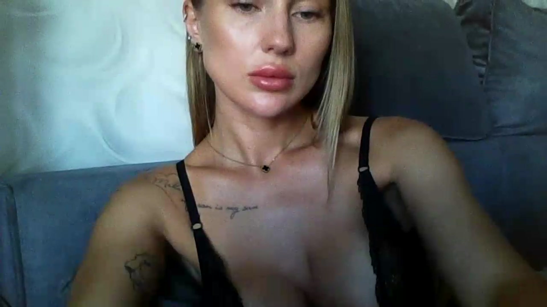 Gallery image thumbnail from NovaDahlia's myfreecams stream on, 08/11/2026, 08:19 image 16 of 20