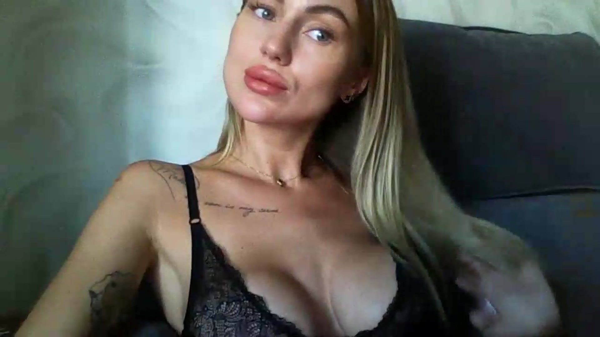 Gallery image thumbnail from NovaDahlia's myfreecams stream on, 08/11/2026, 08:19 image 4 of 20