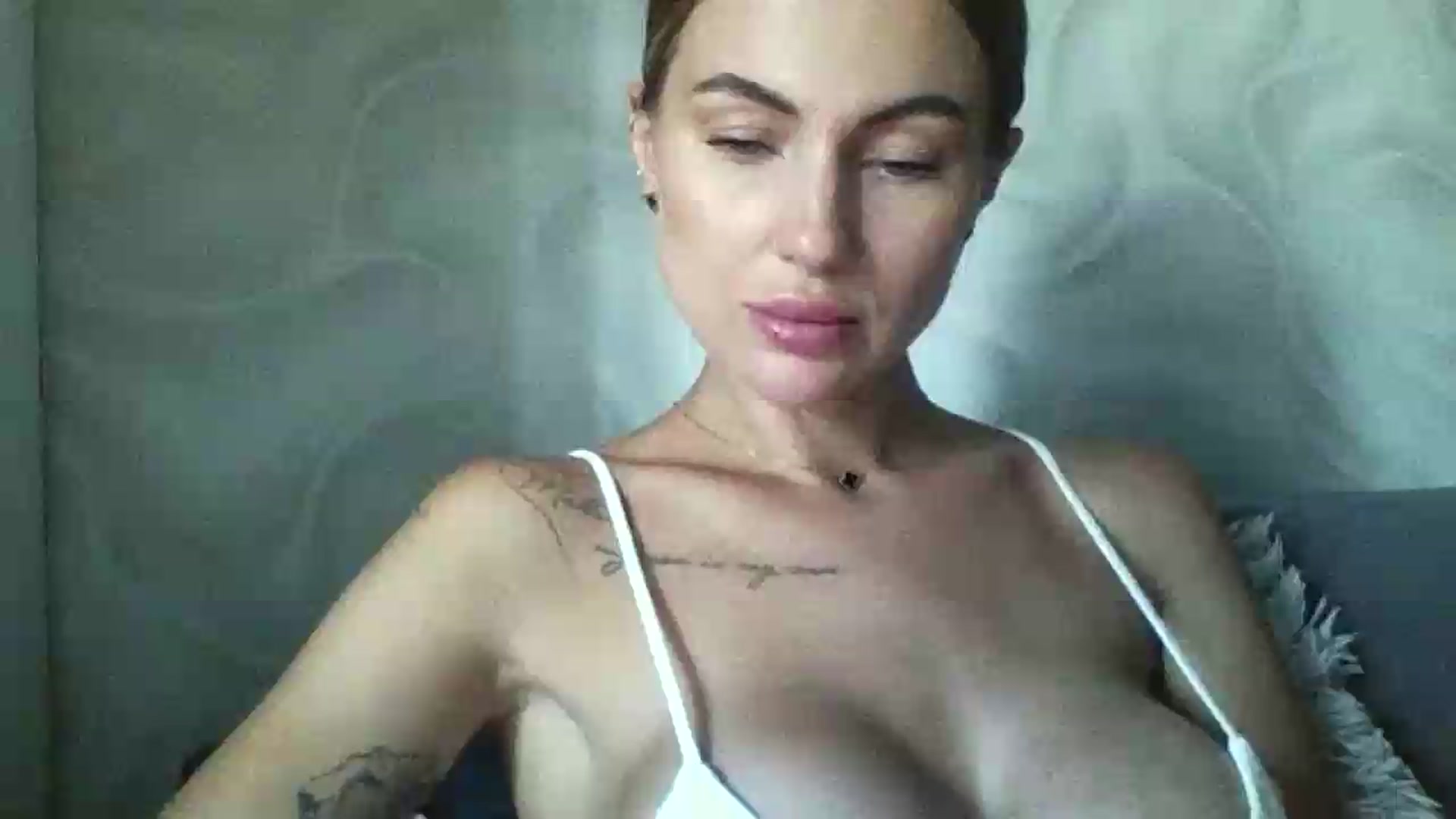 Gallery image thumbnail from NovaDahlia's myfreecams stream on, 08/12/2026, 09:20 image 7 of 20