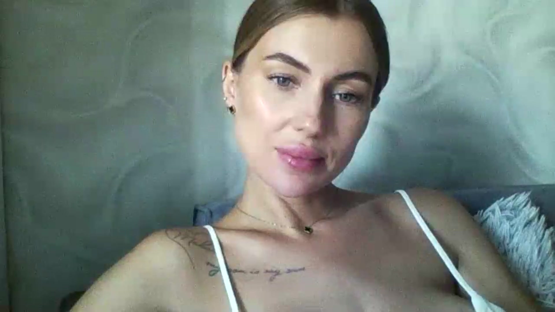 Gallery image thumbnail from NovaDahlia's myfreecams stream on, 08/12/2026, 09:20 image 3 of 20