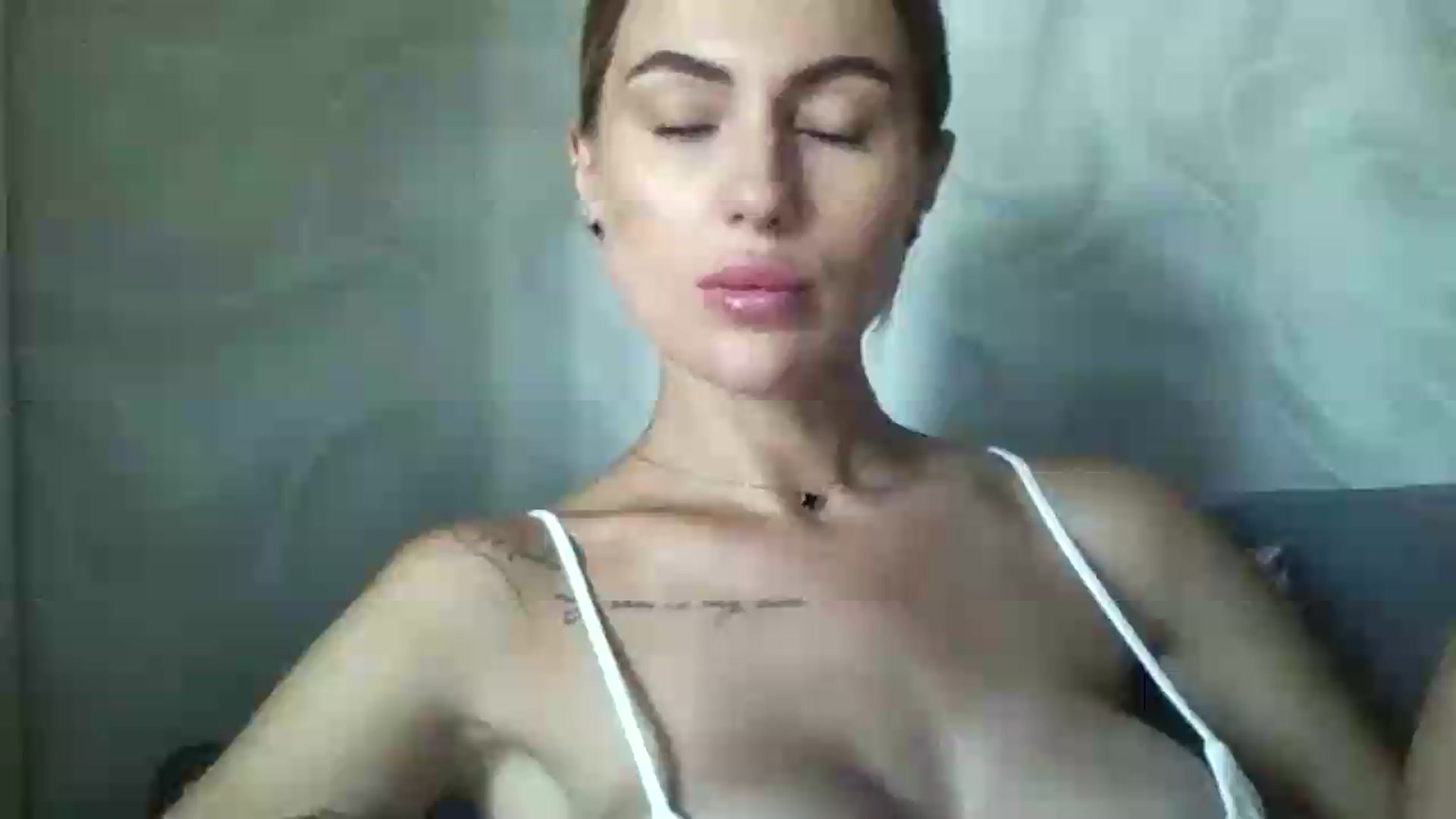 Gallery image thumbnail from NovaDahlia's myfreecams stream on, 08/12/2026, 09:20 image 8 of 20