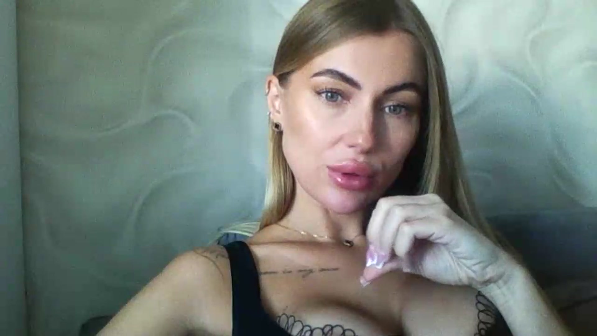 Gallery image thumbnail from NovaDahlia's myfreecams stream on, 08/17/2026, 07:41 image 5 of 20