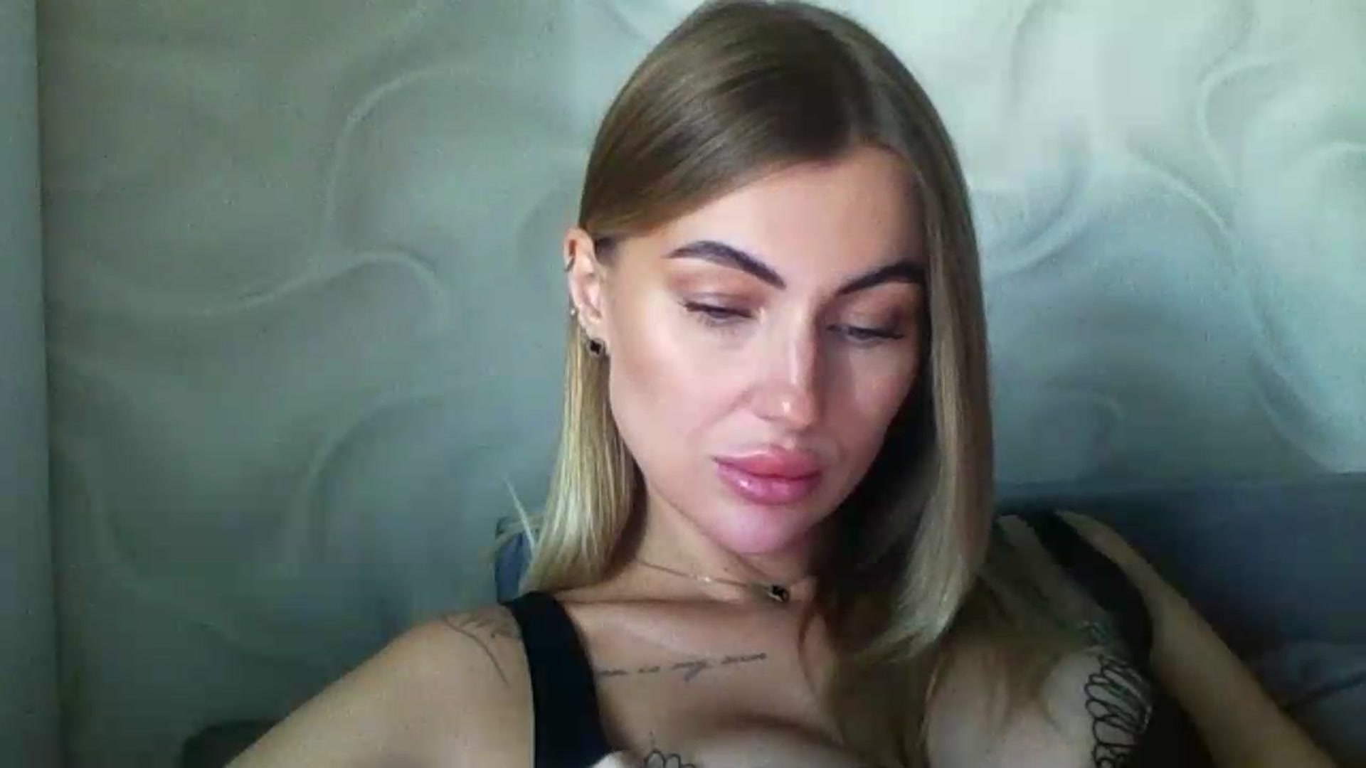 Gallery image thumbnail from NovaDahlia's myfreecams stream on, 08/17/2026, 07:41 image 15 of 20