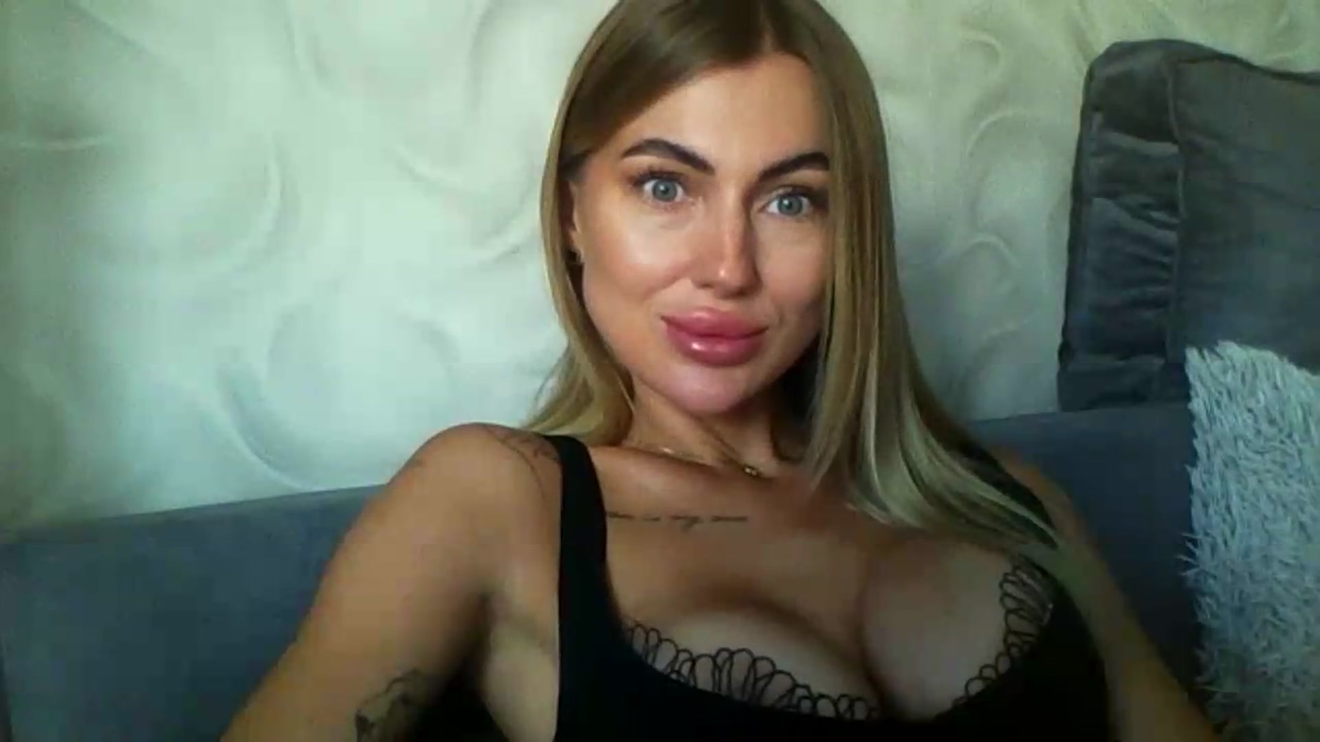 Gallery image thumbnail from NovaDahlia's myfreecams stream on, 08/17/2026, 07:41 image 18 of 20