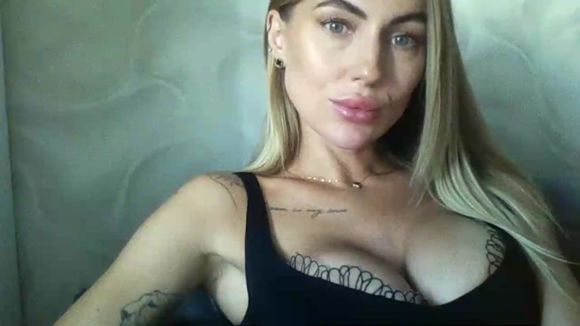Gallery image thumbnail from NovaDahlia's myfreecams stream on, 08/17/2026, 08:26 image 17 of 20